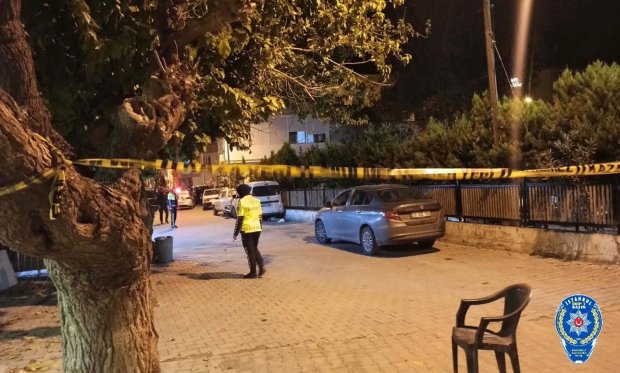 İzmir’de kavga ihbarına giden polis ekiplerine silahlı saldırı: 2'si ağır 3 polis yaralandı…