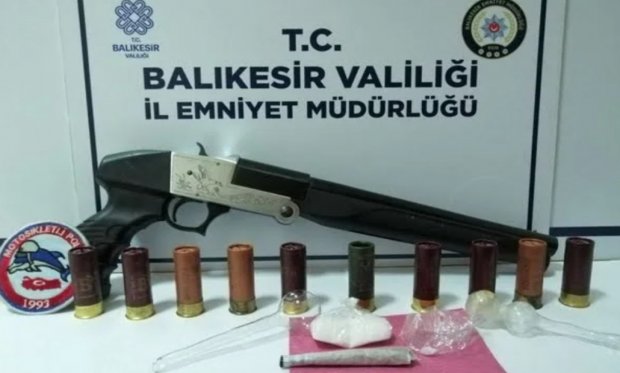 Balıkesir'de polis 20 şahsı gözaltına aldı