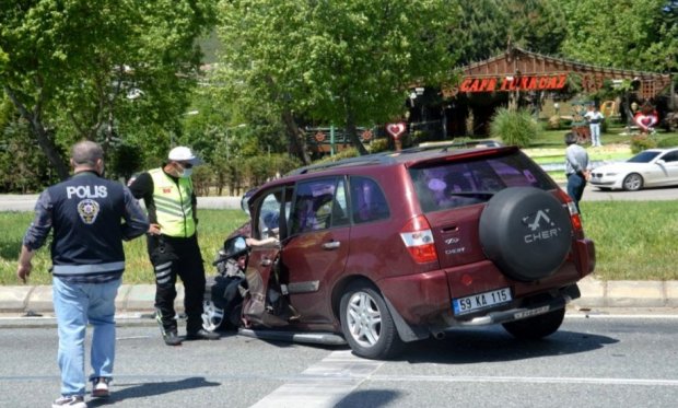 Polis kontrol noktasında feci kaza