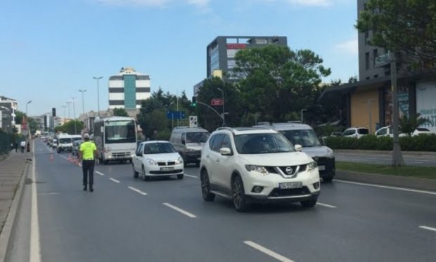 İstanbul Avcılar'da polis ekiplerinden denetim