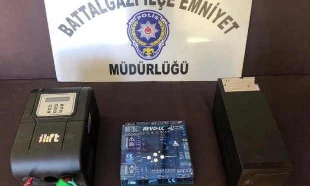 Polis alıcı kılığına girerek zanlıyı yakaladı