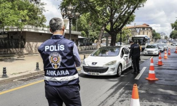 Başkentte sokağa çıkma kısıtlaması denetimleri sürüyor