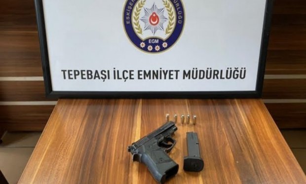 Kurusıkıdan bozma tabancayla polis uygulama noktasında yakalandı