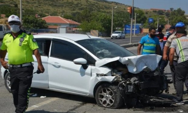 İzmir’de trafik kazası: 9 yaralı