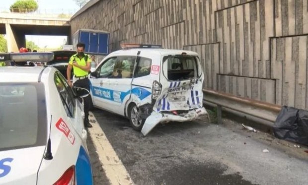 TEM Otoyolu'nda zincirleme trafik kazası: 2'si polis 3 yaralı...