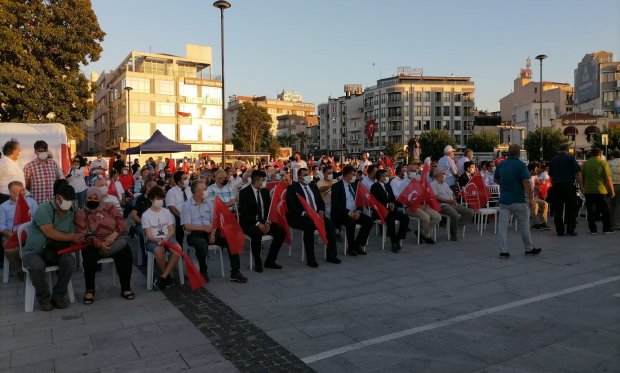 Çanakkale' de Yoğun bir kalabalıkla 15 Temmuz...