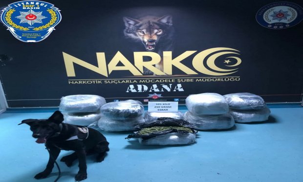 Adana'da sebze kasaları arasında 101 kilo 250 gram esrar ele geçirildi...