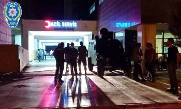 Mardin'de Terör örgütü PKK ile çıkan çatışmada bir özel hareket polisi yaralandı...