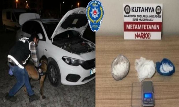 Narkotik köpeği 'Thor' otomobilin torpidosunda uyuşturucuyu buldu...