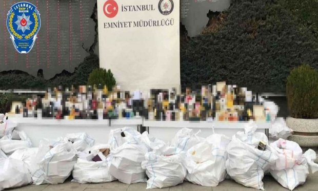 İstanbul'da 14 bin şişe sahte parfüm ele geçirildi...