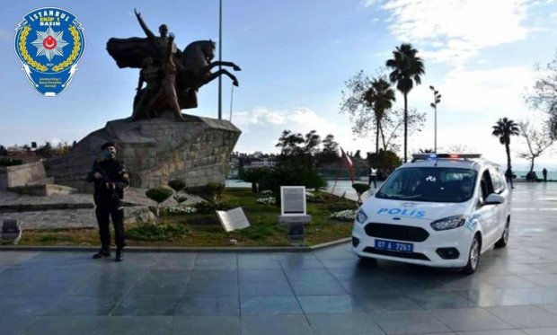 Antalya'da 'Huzurlu Sokaklar' uygulaması...