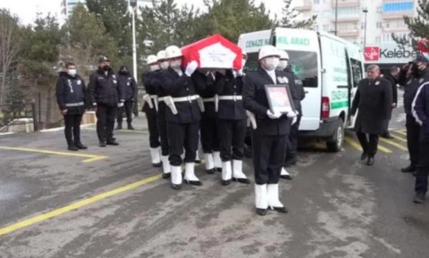 Sivas'ta vefat eden polis memuru için tören düzenlendi...