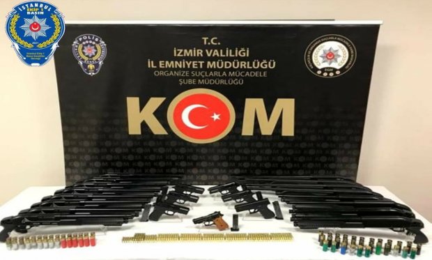 İzmir'de silah kaçakçılığı operasyonu...