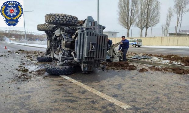 Van'da Pöh aracı kaza yaptı...