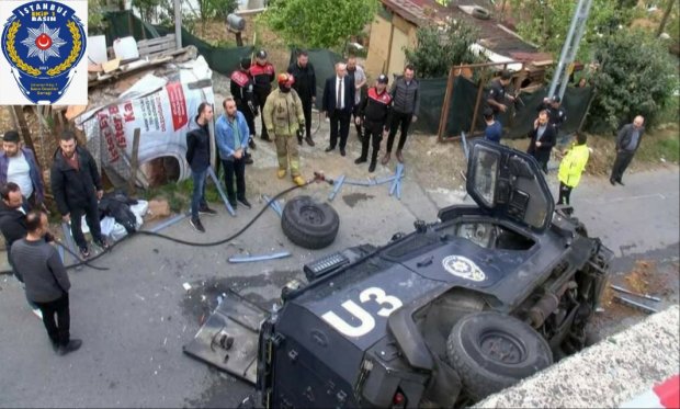 İstanbul Sarıyer'de zırhlı polis aracı devrildi: 2 polis yaralandı...