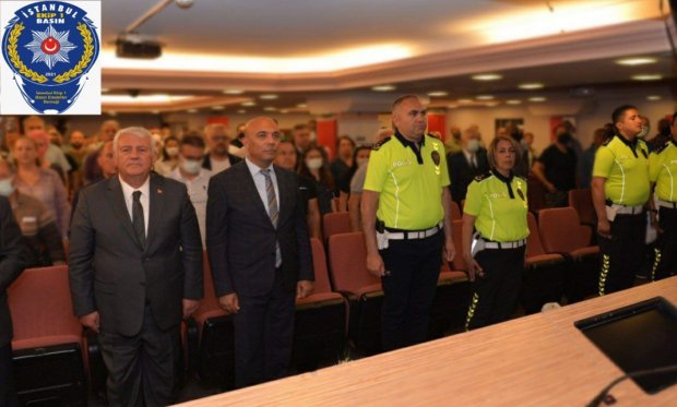 İzmir İl Emniyet Müdürü trafik polislerine başarılarından ötürü teşekkür etti...