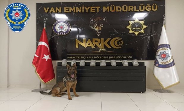 Van'da Narkotik köpeği 'Thor' uyuşturucuya geçit vermiyor...