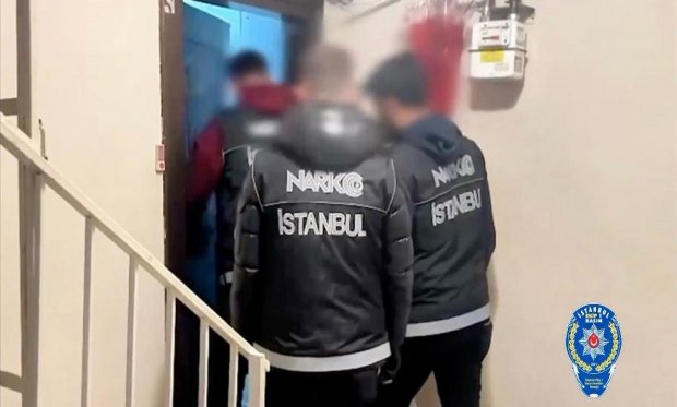 İstanbul Başakşehir'de uyuşturucu operasyonu: 880 Kg skunk ele geçirildi… 