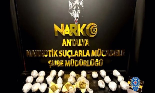 Antalya'da uyuşturucu operasyonu: 3 gözaltı…