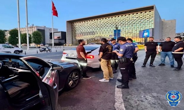 İstanbul'da polis helikopterli huzur uygulaması…