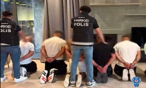 İstanbul merkezli 3 ayrı organize suç örgütüne operasyon!…