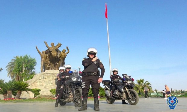 Antalya'da yunus timleri 50 kişiyi yakaladı….