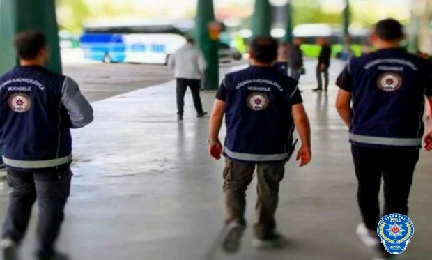 21 göçmen kaçakçısı ve 547 düzensiz göçmen yakalandı…