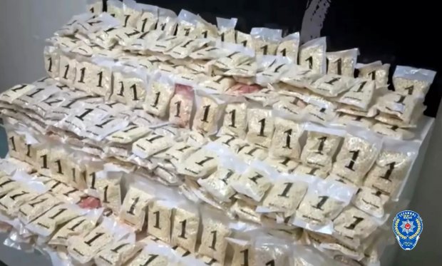 Adana’da zehir operasyonu: 10 gözaltı….