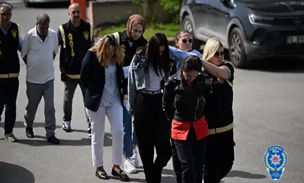 Düzce'de sahte altın satmak isteyen 4 şüpheli yakalandı…