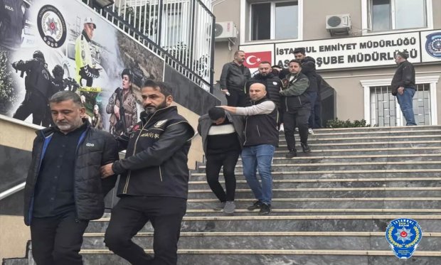 İstanbul merkezli oto hırsızlığı operasyonu: 50 araç ele geçirildi…