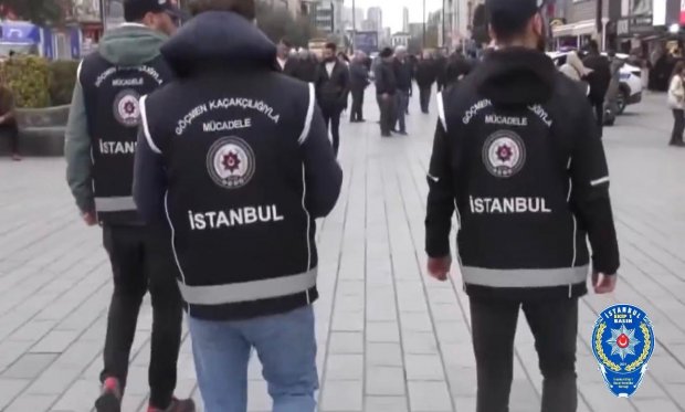 İstanbul'da 242 düzensiz göçmen yakalandı…