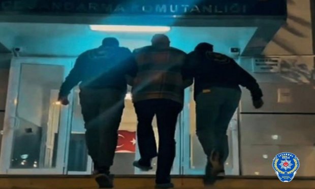 Kırmızı ve Yeşil Bültenle Aranan 2 Şahıs Yakalandı…