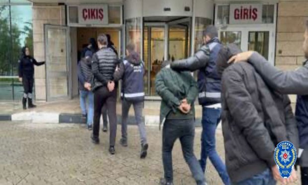 13 ilde 50 milyonluk vurgun! 8 kişi tutuklandı….