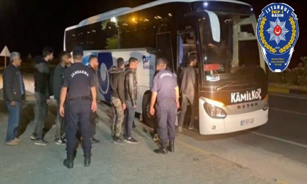 Antalya'nın Alanya İlçesinde yakalanan 36 düzensiz göçmen sınır dışı edildi...