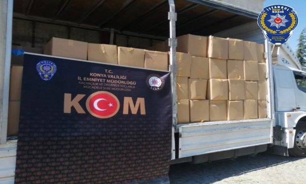 Konya polisinden operasyon!  2 milyon 800 bin lira değerinde doldurulmuş makaron ele geçirildi...