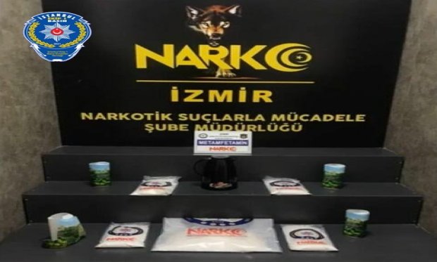 İzmir'de 4 kilo 790 gram uyuşturucu ele geçirildi...