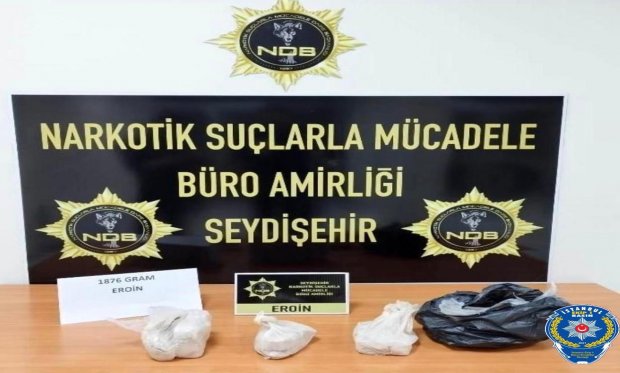 Konya polisinden uyuşturucu operasyonu: 1 kilogram 876 gram eroin ele geçirildi...