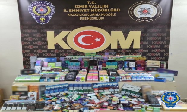 İzmir'de Kaçakçılıkla Mücadele Operasyonlarında 52 Şüpheli Yakalandı...