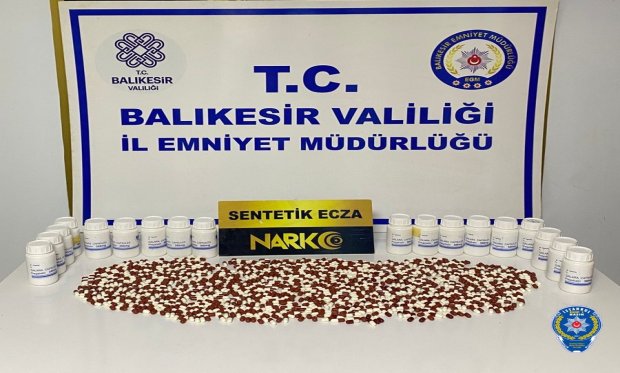 Balıkesir’de 1.002 adet sentetik ecza hap ele geçirildi…