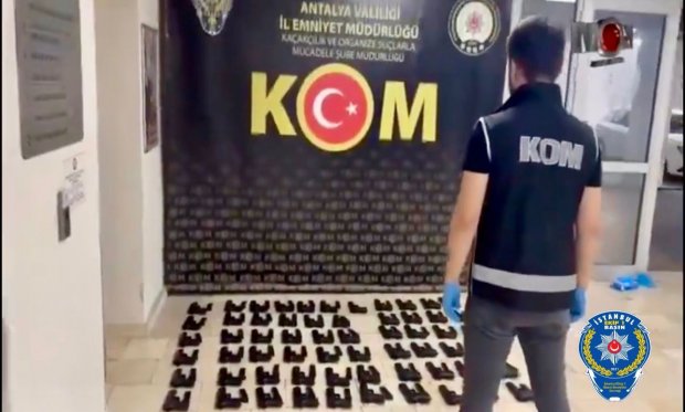 Antalya'da silah kaçakçılığı operasyonu: 2 tutuklama...