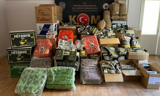 İzmir’de durdurulan kamyonette 350 bin adet makaron ele geçirildi...