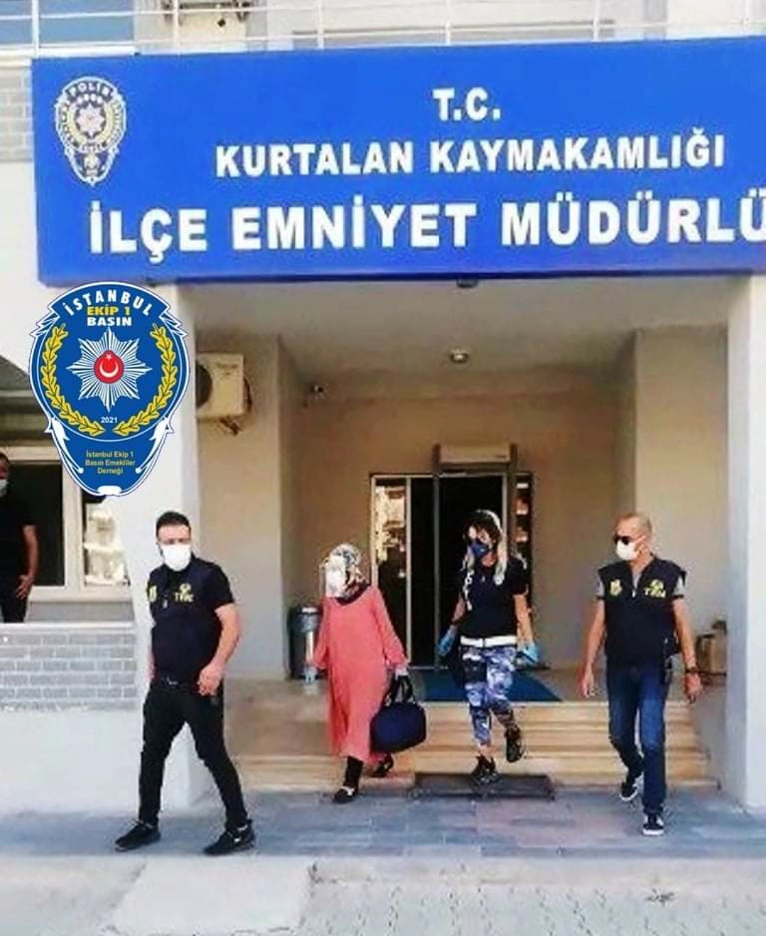 Siirt'te, FETÖ üyesi firari kadın babasının evinde yakalandı...