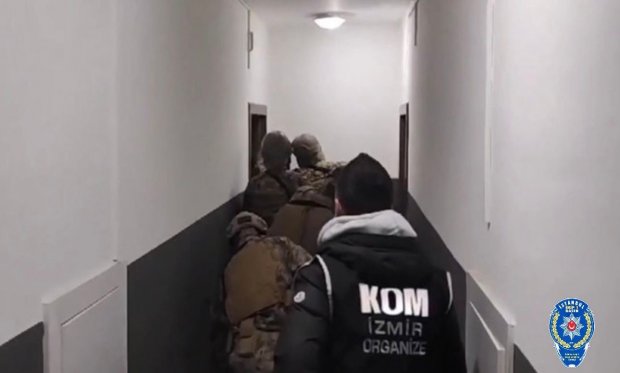 İzmir merkezli 3 ilde suç örgütüne operasyon…