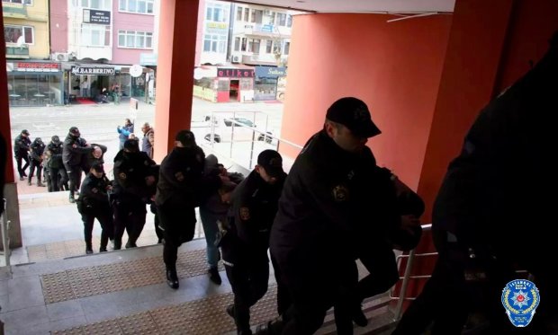 Kocaeli'de DEAŞ ve El Kaide operasyonu…